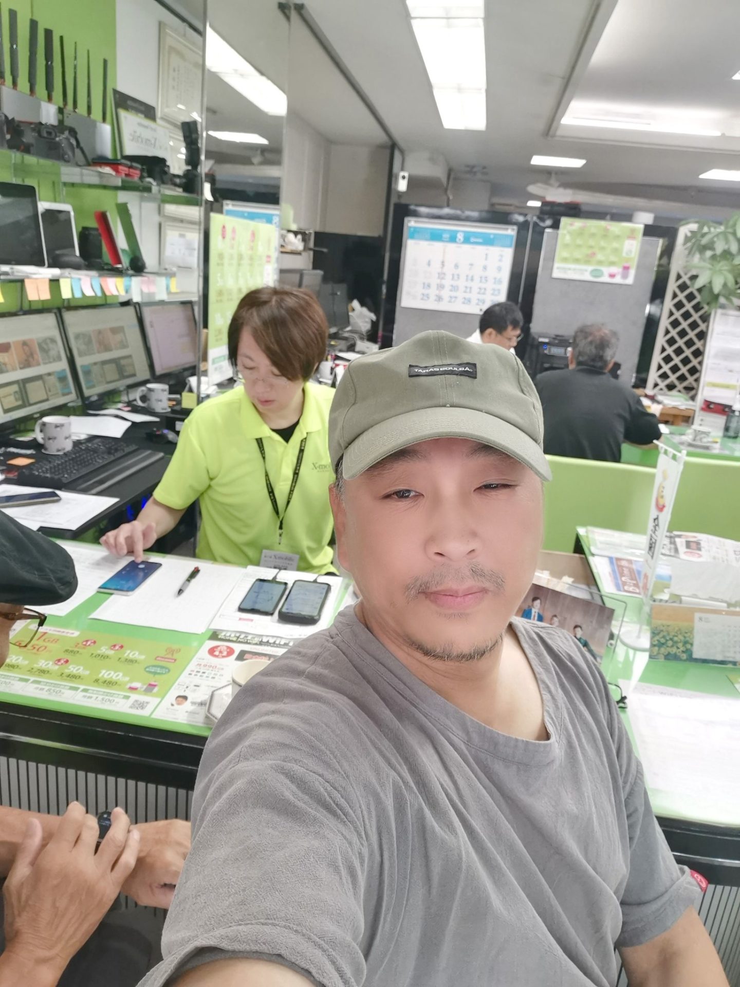 プロカメラマンの松岡氏